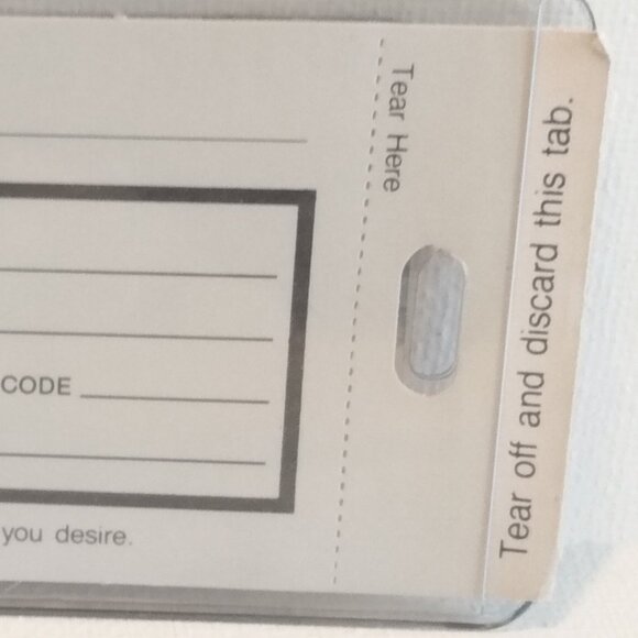 Vintage Holographic-CANADA Prince Edward Island-Luggage Tag Holder-1990 - Picture 4 of 4